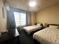 �Q�X�g���[��